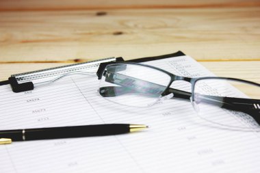 Masaüstü üzerindeki iş kavramı belgeler