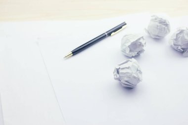 Masaüstü üzerindeki iş kavramı belgeler