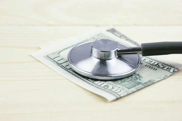 Stethoscoop Geld Een Houten Tafel — Stockfoto