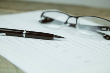 Masaüstü üzerindeki iş kavramı belgeler