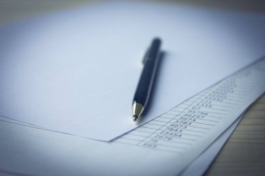 Masaüstü üzerindeki iş kavramı belgeler