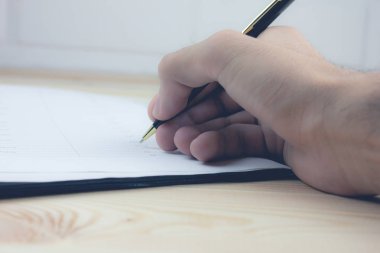 Masaüstü üzerindeki iş kavramı belgeler