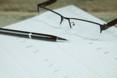 Masaüstü üzerindeki iş kavramı belgeler