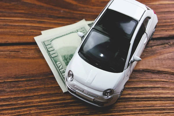 お金とビジネスのコンセプト車 — ストック写真