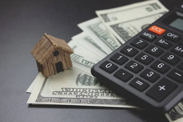 Calculations for buying a new home — Stock Photo, Image