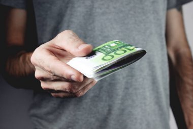  Adam para yayılmasını görüntüleme 