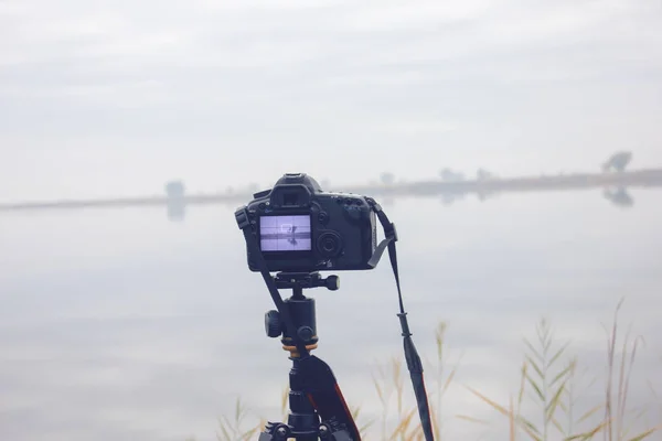 Take pictures of a small lake — Stock Photo, Image