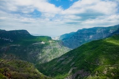 Dağlarda güzel bir gün batımı