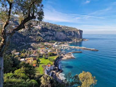 The Magnificent Amalfi Coast in Italy is a breathtaking stretch of coastline renowned for its dramatic cliffs, charming villages, and crystal-clear waters. clipart