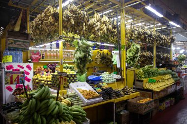 Mexico City, Mexico; 1 Kasım 2025: Atmosfer ve tezgahlar Mexico City 'deki San Juan Arcos de Belen pazarında.