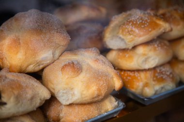 Pan de muertos. Ölüler Günü için geleneksel bir Meksika ekmeği..