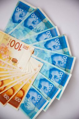 Yüz sheqalim yığını