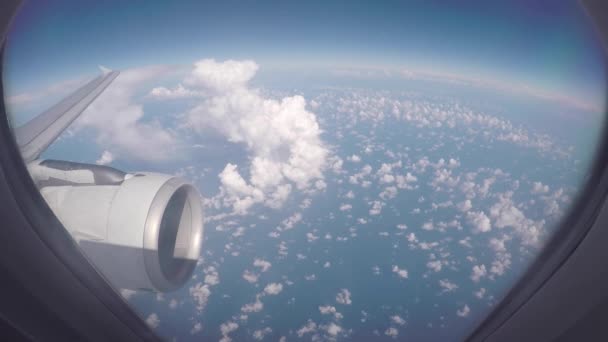 Wolken Gezien Door Het Raam Van Jet Vliegtuig Vliegtuig Vliegt — Stockvideo