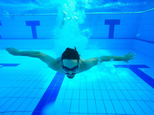 Schwimmer Springen Von Plattform Springen Ein Schwimmbad Unterwasserfoto — Stockfoto