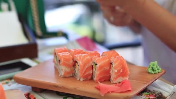 Comida Asiática, Restaurante Sushi e Bebidas — Vídeo de Stock