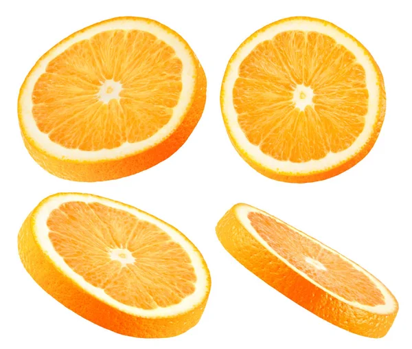 Colección de rodajas de naranja. Cuatro ángulos diferentes de rebanada de fruta naranja aislada sobre fondo blanco con ruta de recorte — Foto de Stock