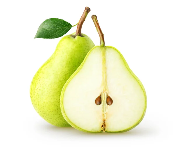 Απομονωμένα τα αχλάδια. Ολόκληρο αχλάδι φρούτα και το μισό με φύλλο που απομονώνονται σε λευκό φόντο με διαδρομή αποκοπής — Φωτογραφία Αρχείου