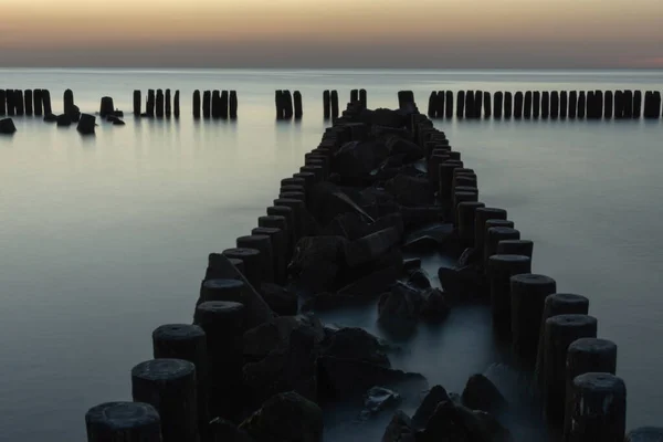 Pôr do sol no Mar Báltico. Férias de verão — Fotografia de Stock