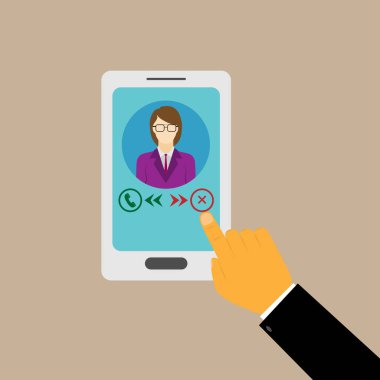 Erkek el bir smartphone uzak bir çağrıda reddeder
