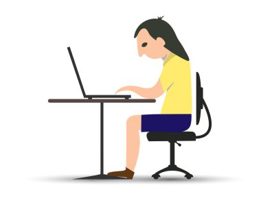 genç adam bir masada oturur ve çalışır ya da bir dizüstü bilgisayarda oynar.