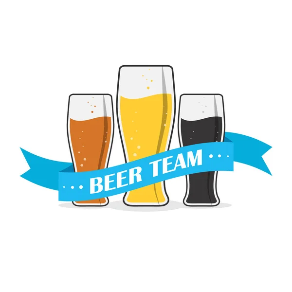 리본이 머그잔 스티커 스티커 디자인에 Beer Team 이라는 단어가 배경에 — 스톡 벡터