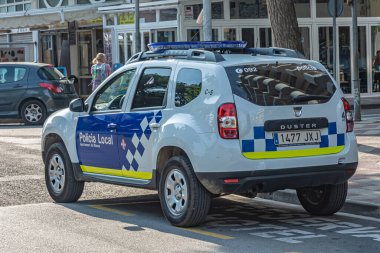 Blanes, İspanya - 09 / 23 / 2017: Otel otoparkında polis arabası. Stok fotoğrafı