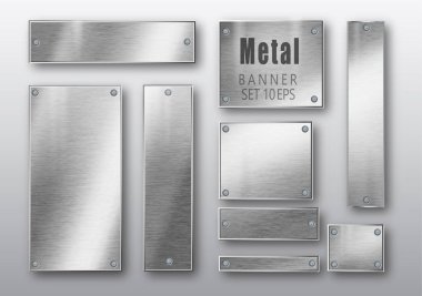 Metal pankartlar gerçekçi. Şeffaf arkaplanda izole edilmiş yazıtlar için yeri olan vektör metali fırçalanmış plakalar. Gerçekçi 3 boyutlu tasarım. Paslanmaz çelik arka plan.
