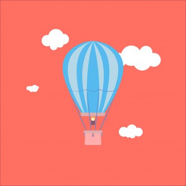 Bulutların arka planında mavi balon