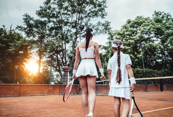 Était Super Jeu Vue Arrière Recadrée Deux Athlètes Féminines Sportives — Photo