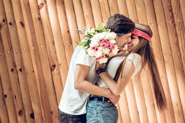 Verliefde Paar Besteedt Tijd Samen Ware Gevoelens — Stockfoto