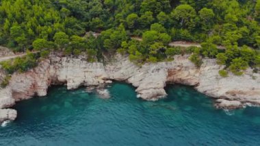 havadan görünümü kayalık sahil, Adriyatik Denizi