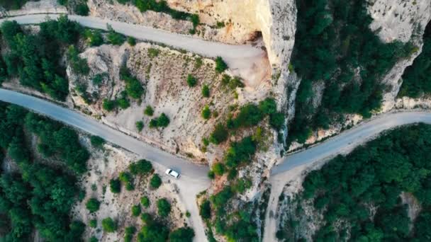 Flight over mountain serpentine, drone shot — Stock Video