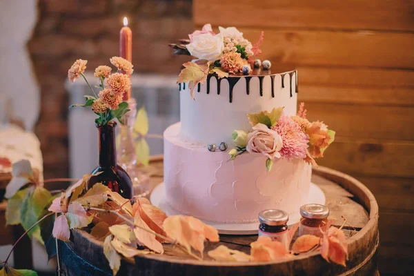 Autumn wedding cake, close-up — Stock Photo, Image