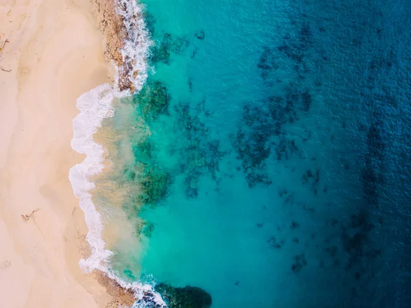 Красиві Чистий пляж на острові Лансароте, пташиного польоту — стокове фото
