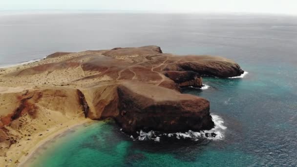 Malebný pohled Papagayo Beach na ostrově Lanzarote — Stock video