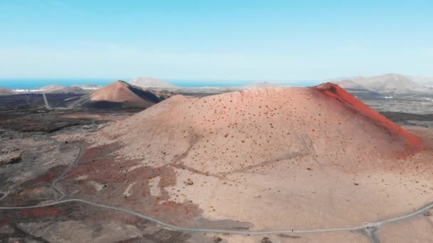 Yanardağ, Lanzarote, Kanarya Adaları, büyük krater Üstten Görünüm — Stok video