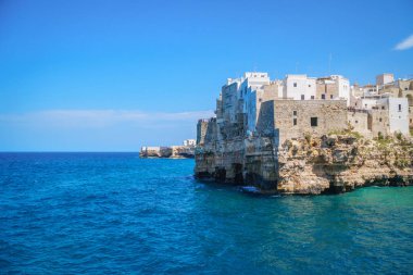 Güneşli bir günde Polignano bir Mare, Bari Eyaleti, Apulia, Güney İtalya