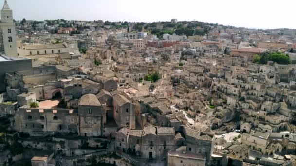 Widok z lotu ptaka starożytnego miasta Matera — Wideo stockowe