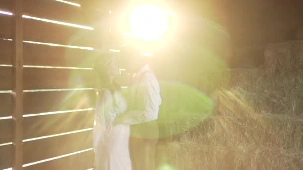 Newlyweds in the style of boho hug. — Stock Video