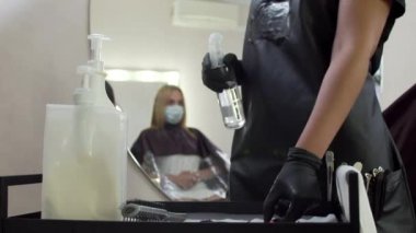 Kuaför aletlerinin dezenfeksiyonu.