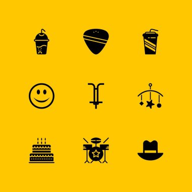 parti simge seti. grafik tasarım ve web için vektör simge şapka, davul seti ve Doğum günü pastası