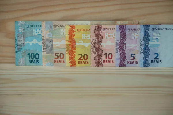 Бразильские Деньги Различные Номиналы — стоковое фото