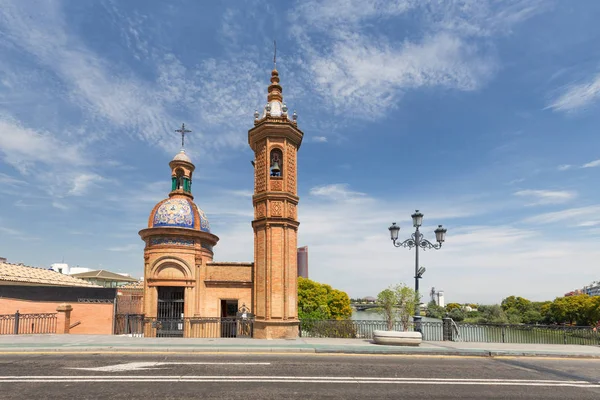 Seville Spanya Kilise San Jorge Isabel Köprüsü — Stok fotoğraf