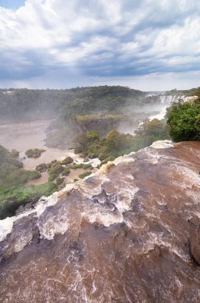 Atemberaubender Blick Auf Wasserfälle — Stockfoto