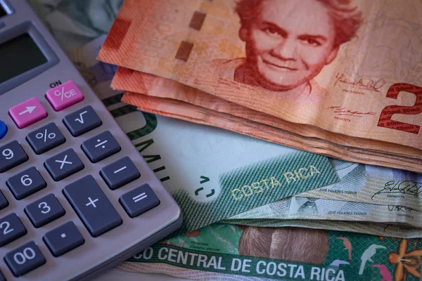 Dinero de Costa Rica / Colones / denominaciones altas —  Fotos de Stock