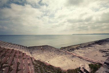Baltık Denizi kıyısında Prora kalıntıları
