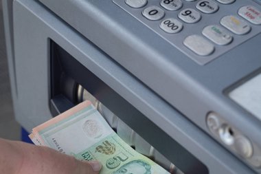 Singapur doları bir Atm'den çekildi