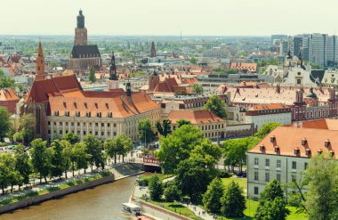 Wroclaw. Şehir panoraması, şehrin en eski bölümünün görünümü