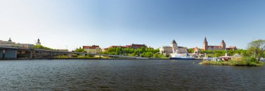 Szczecin, Odra Nehri'nin diğer kıyısından görülen şehrin Panoraması