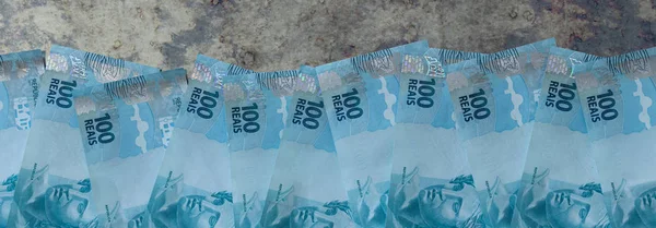 브라질 100 Reais 지폐의 파노라마 — 스톡 사진